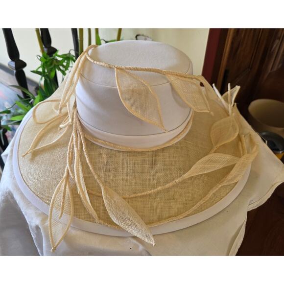 NWT Champagne Italy white, burlap leaves/branches - Picture 3 of 5